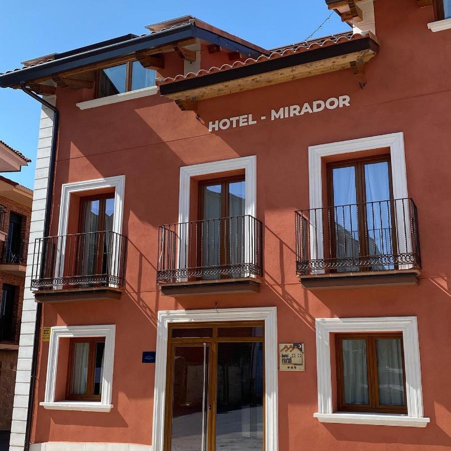 Hotel Camino De Las Estrellas Serranillos Bagian luar foto